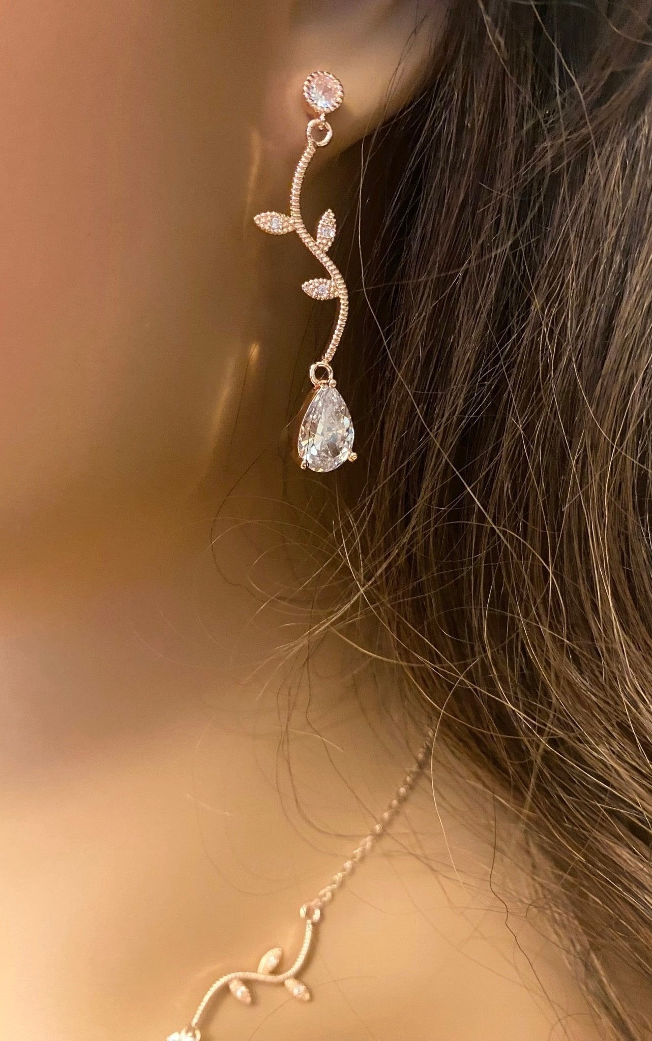 Crystal Bridal Necklace Earrings Jewellery Gift for Her. Cubic Zirconia Wedding Jewellery Set Simple Droplet Earrings in Silver, Gold & Rose Gold