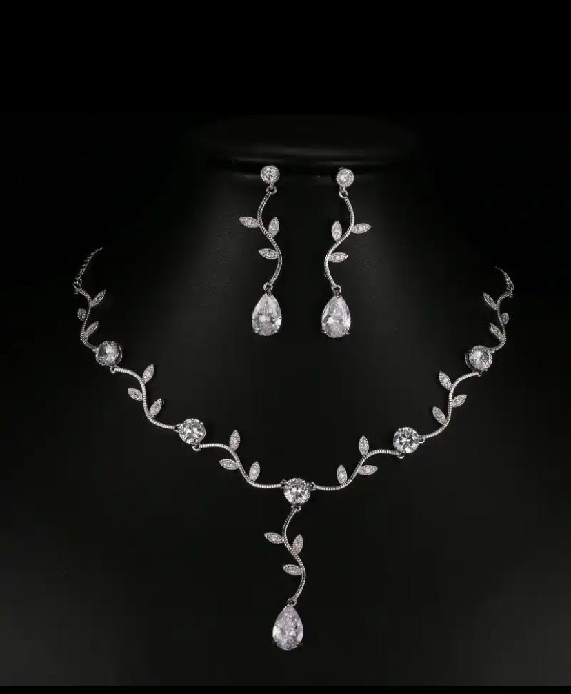 Crystal Bridal Necklace Earrings Jewellery Gift for Her. Cubic Zirconia Wedding Jewellery Set Simple Droplet Earrings in Silver, Gold & Rose Gold