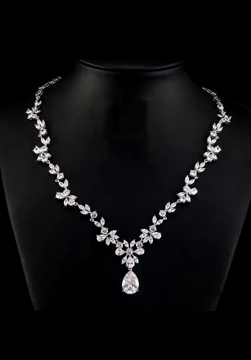 Crystal Bridal Jewellery Set Cubic Zirconia Bridal Necklace Bridal Tear Drop Earrings Silver Jewelry Wedding Set Leaf Style Design