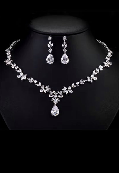 Crystal Bridal Jewellery Set Cubic Zirconia Bridal Necklace Bridal Tear Drop Earrings Silver Jewelry Wedding Set Leaf Style Design