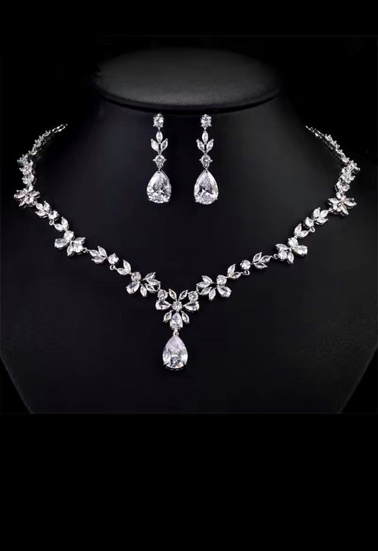 Crystal Bridal Jewellery Set Cubic Zirconia Bridal Necklace Bridal Tear Drop Earrings Silver Jewelry Wedding Set Leaf Style Design