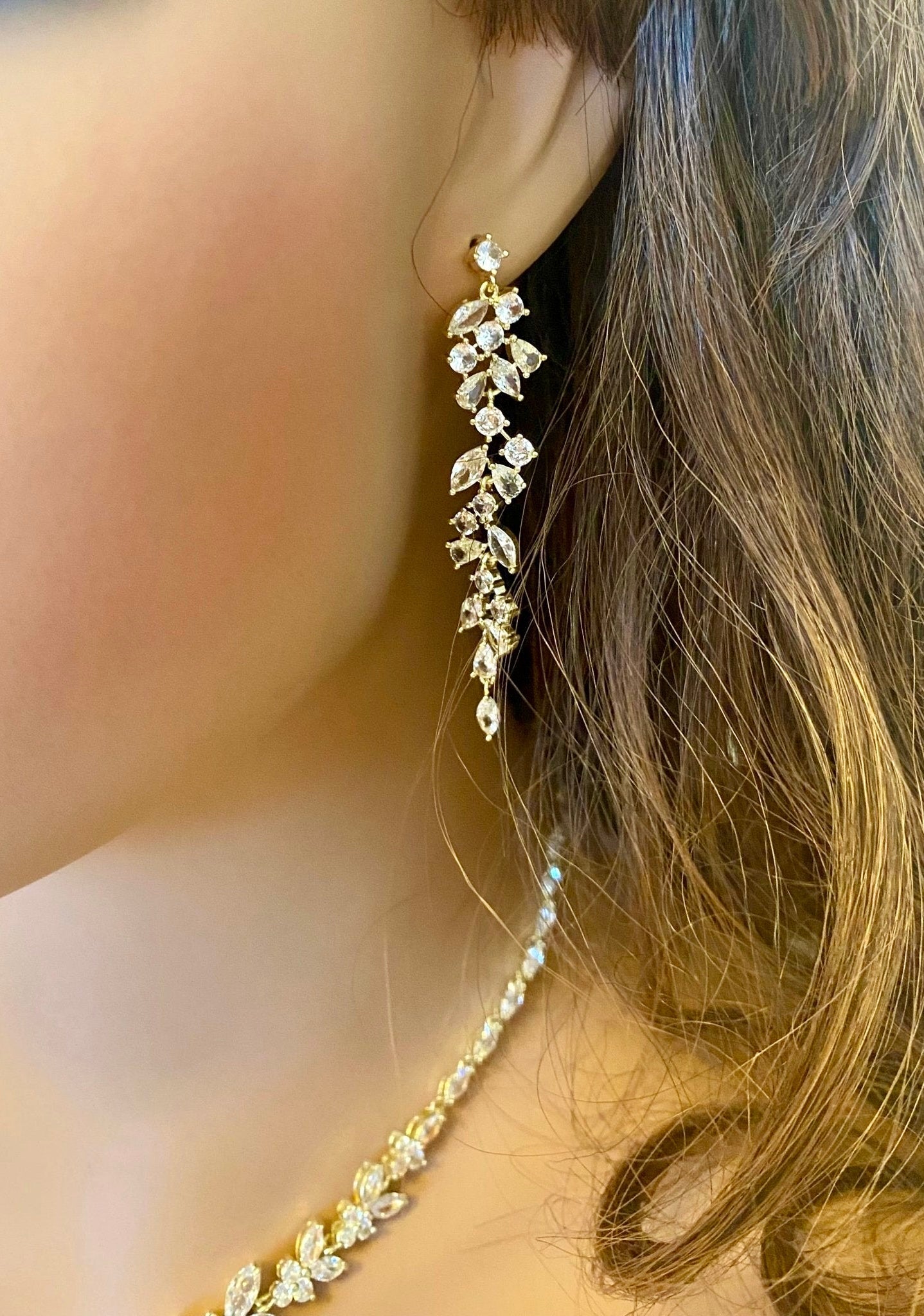 Crystal CZ Wedding Necklace Set, Gift for Her, Bridal Jewellery, Droplet Earrings, Bracelet in Silver & Gold.  Leaf Style Design.