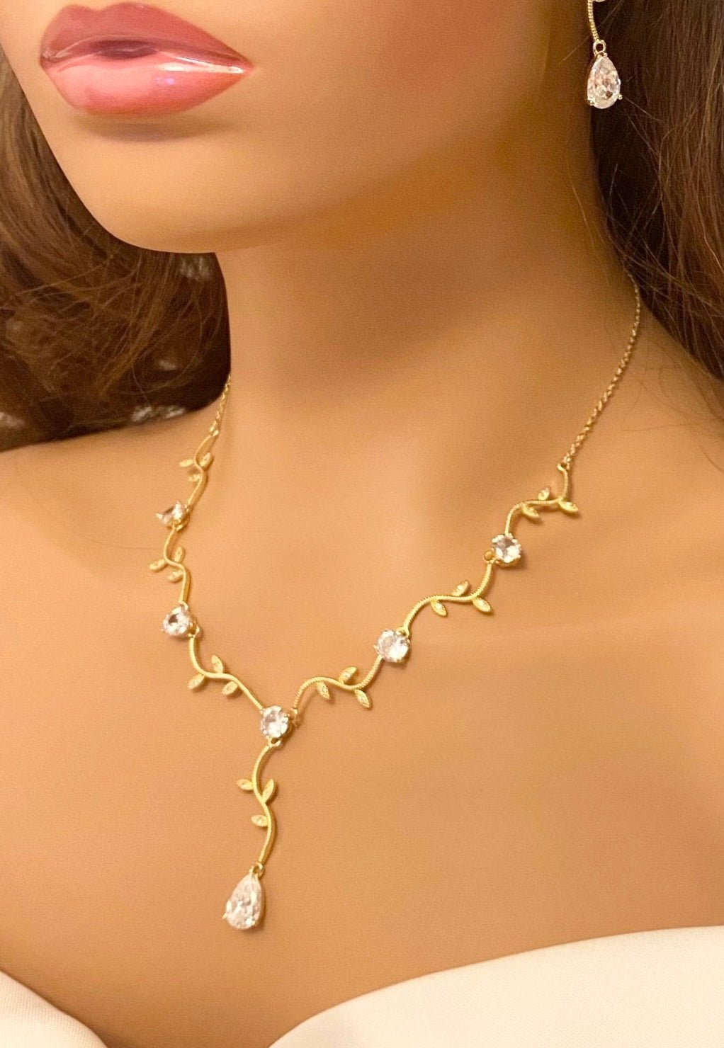 Crystal Bridal Necklace Earrings Jewellery Gift for Her. Cubic Zirconia Wedding Jewellery Set Simple Droplet Earrings in Silver, Gold & Rose Gold