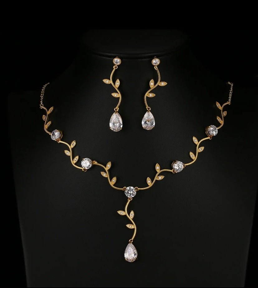 Crystal Bridal Necklace Earrings Jewellery Gift for Her. Cubic Zirconia Wedding Jewellery Set Simple Droplet Earrings in Silver, Gold & Rose Gold