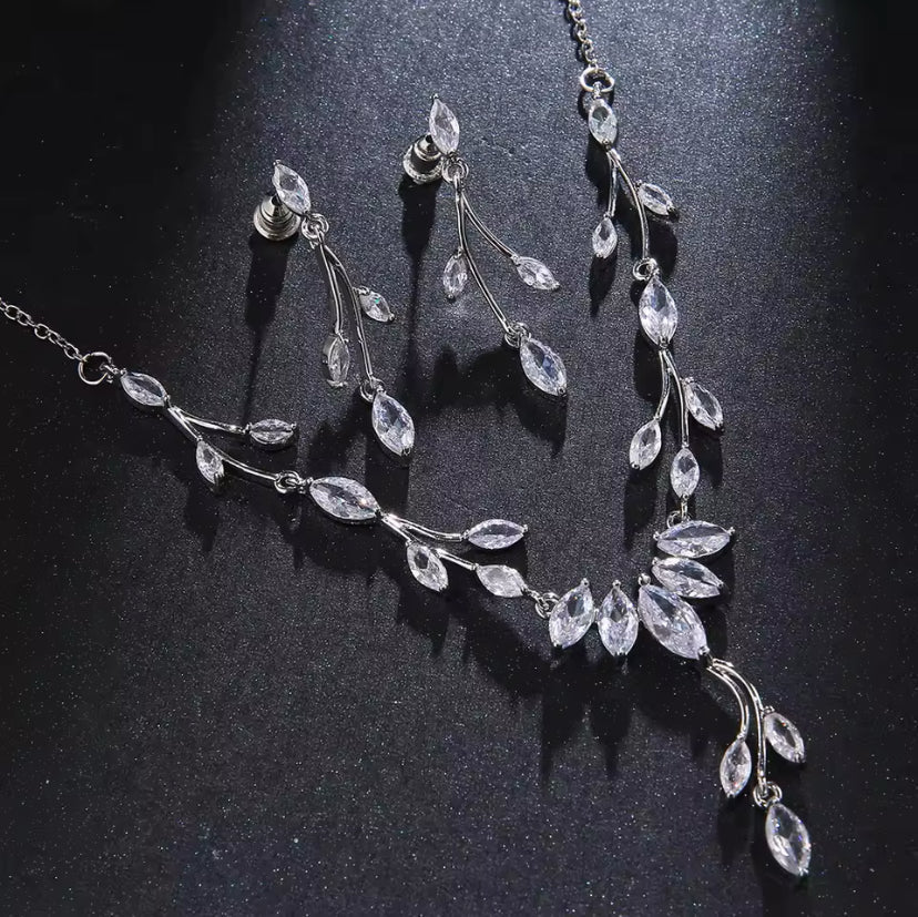 Crystal Wedding Jewellery Set Gift for Her. CZ Silver Bridal Necklace Droplet Earrings Leaf Design