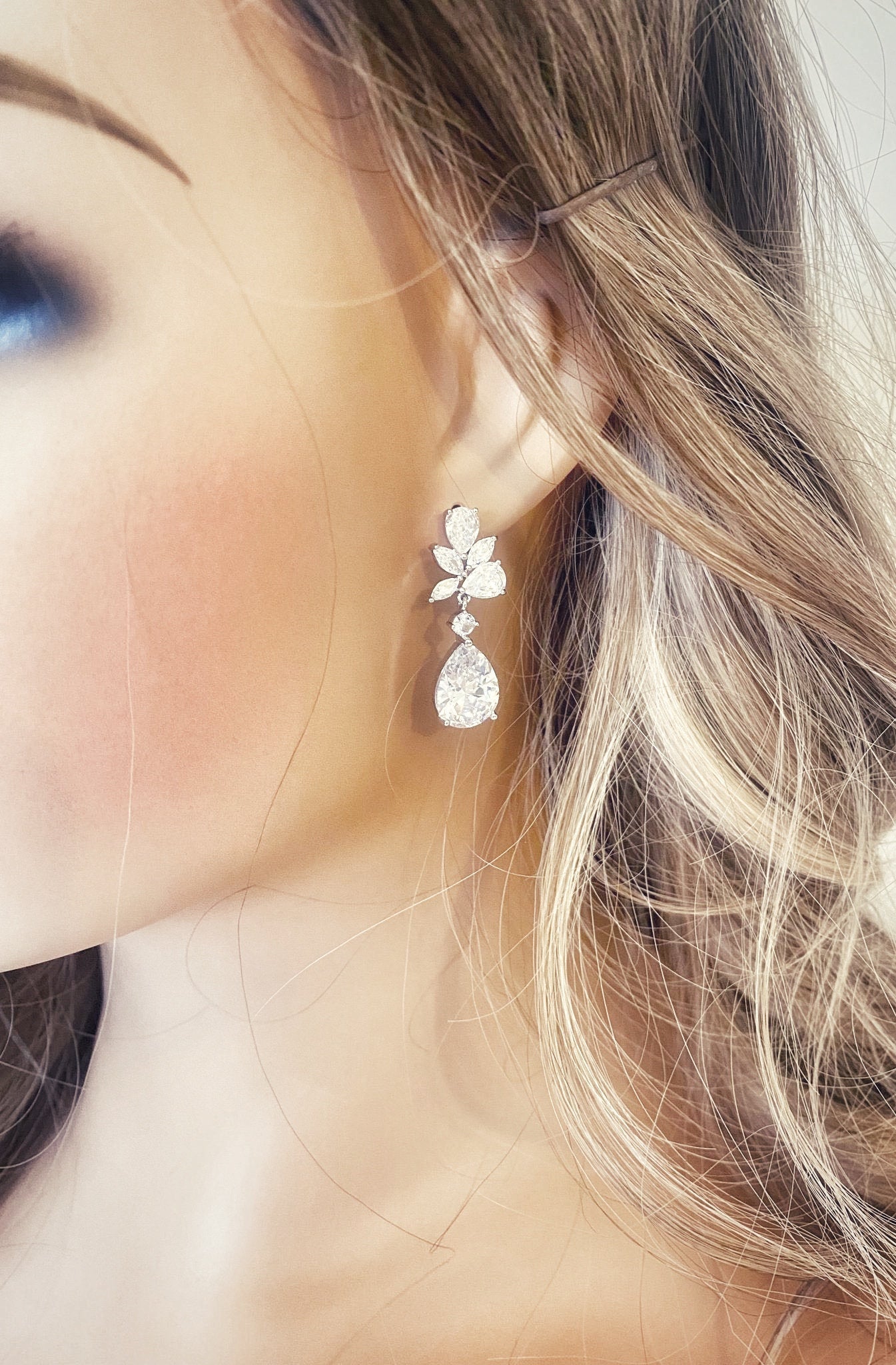 CZ Tear Drop Earrings Gift for Her, Dangle Earrings Silver Crystal Wedding Dangle Earrings